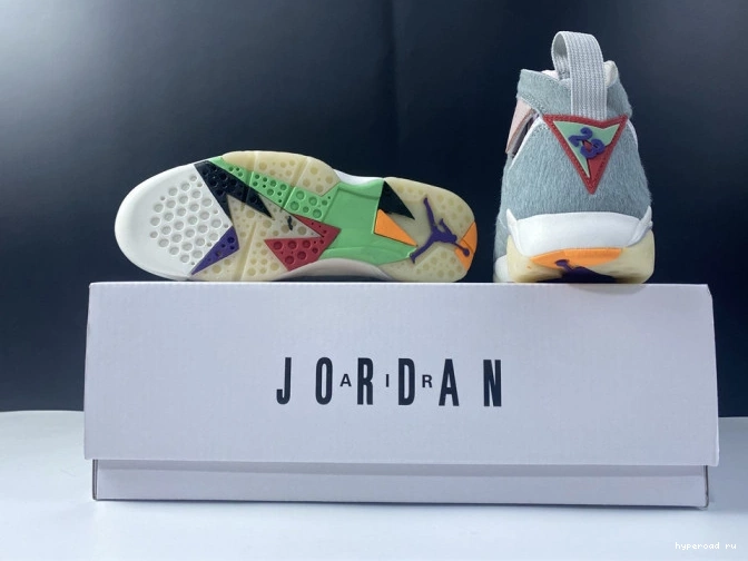 CT8528-002 Neutral 7 Air Retro Grey Jordan 0925